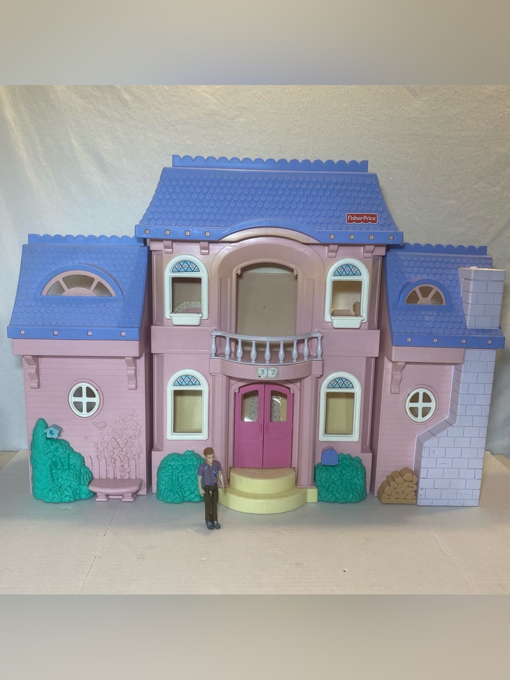 Vintage Fisher-Price Loving Family Grand Dollhouse Playset Blue Roof Figure 1997